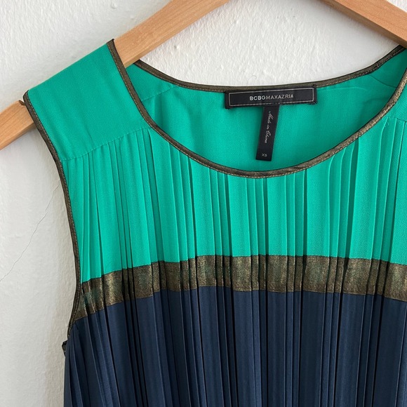 BCBGMAXAZRIA Whinnie Kelly Green Colorblock Pleated Maxi Dress - Picture 3 of 8